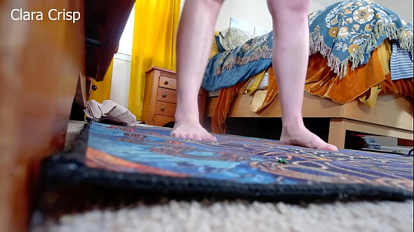Meia-irmã malvada me persegue e me devora em pov de gigante
